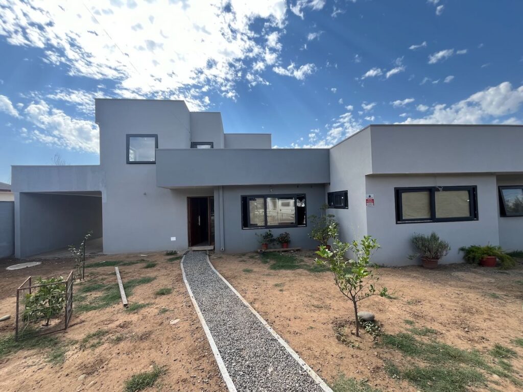 Casa Los Guindos - Frontal